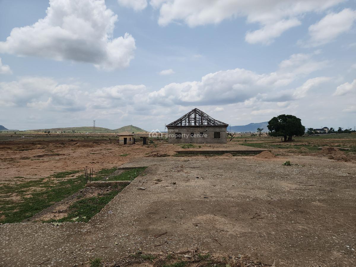 Strategically Located 9.33 Hectares of Premium Land at Gwagwalada, Behind Christ The King College, Gwagwalada, Abuja, Residential Land for Sale