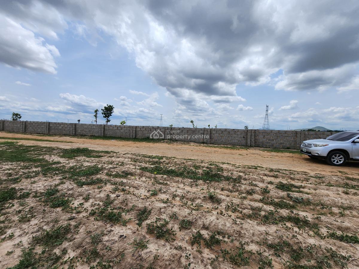 Strategically Located 9.33 Hectares of Premium Land at Gwagwalada, Behind Christ The King College, Gwagwalada, Abuja, Residential Land for Sale