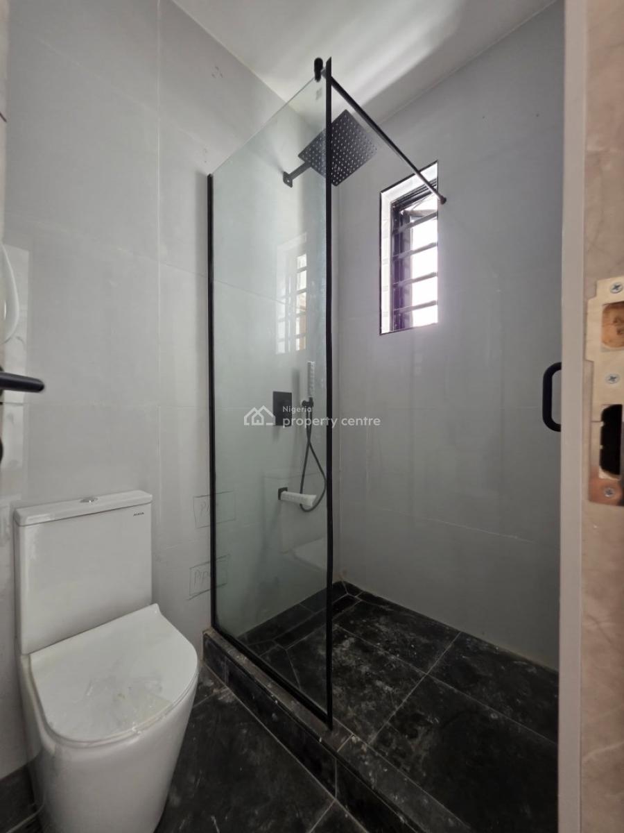 Lovely 2 Bedroom Apartment with Bq, Lekki Phase 1, Lekki Phase 1, Lekki, Lagos, Block of Flats for Sale