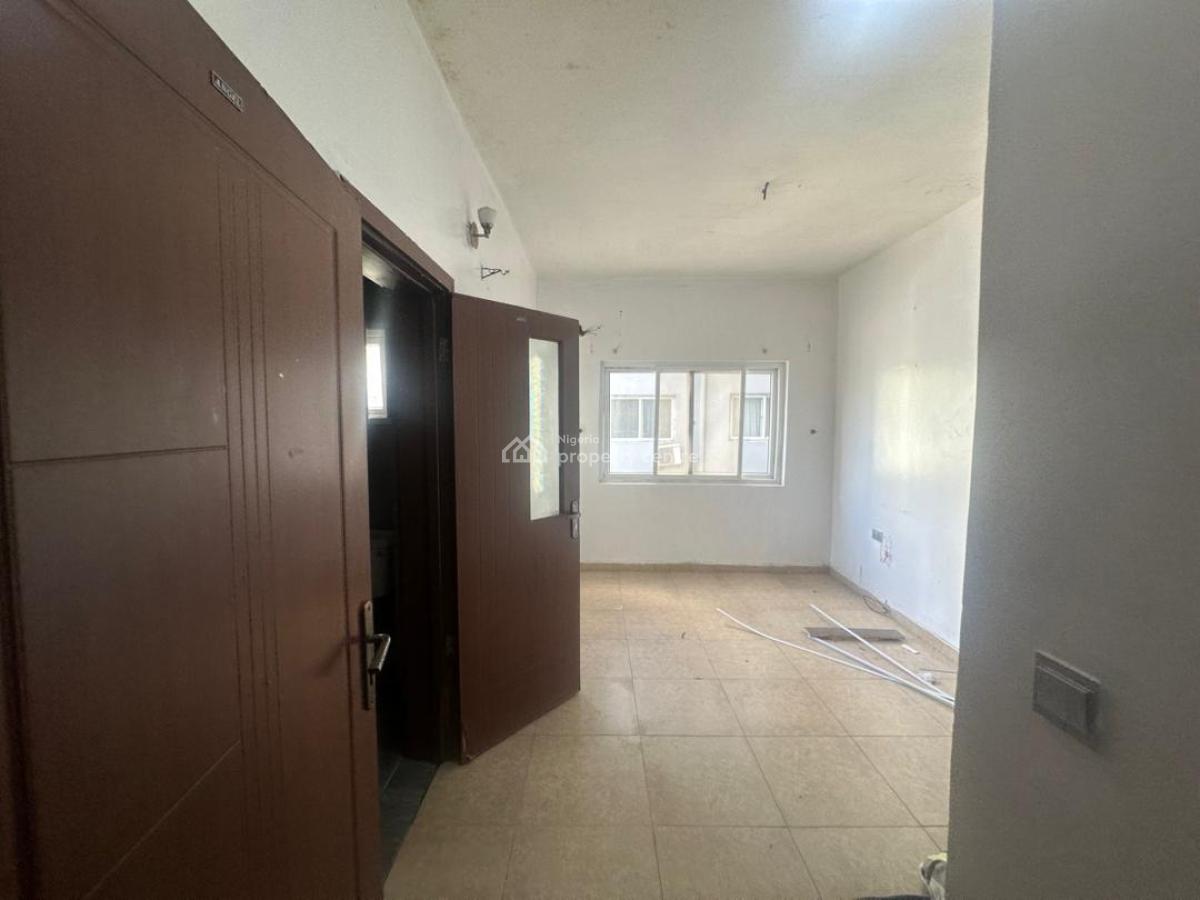 Luxury 3 Bedrooms Apartment on 2nd Floor with Elevator, Prime Water Estate, Freedom Way, Lekki, Lagos, Flat / Apartment for Rent