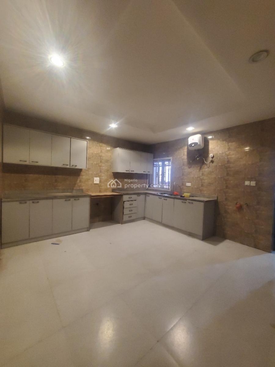 Ultrawide 4 Bedrooms Flat on The 1st Floor, By Human Rights Radio, Kaura, Abuja, Flat / Apartment for Rent