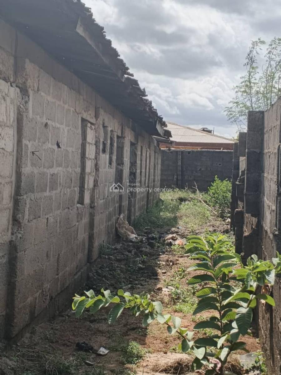 700sqm Land with Uncomplicated House, Ishaka Road, Sango Ota, Ogun, Commercial Property for Sale
