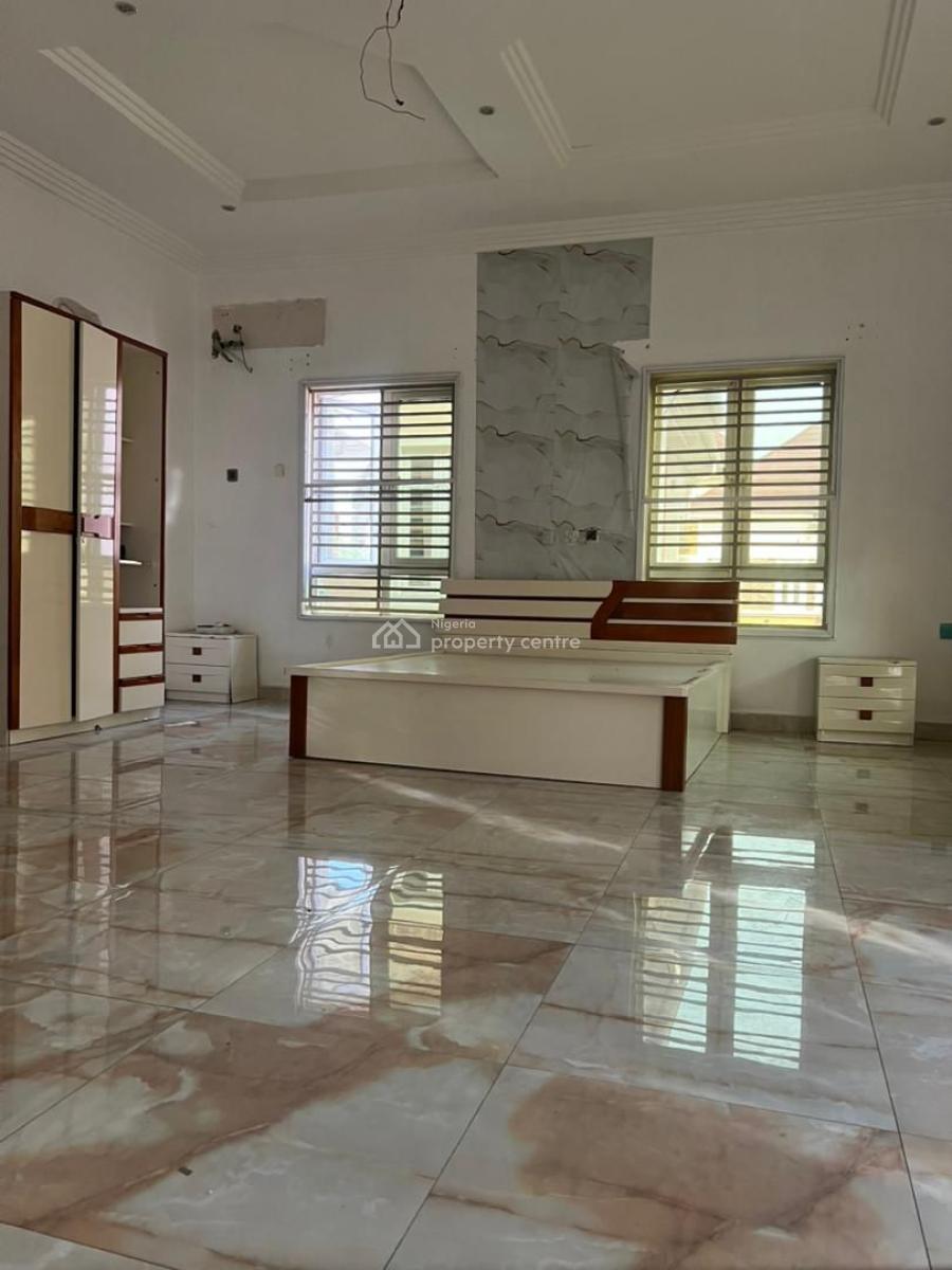 Fully Serviced and Massive Master Bedroom in a Gated Estate, Spg, Ologolo, Lekki, Lagos, Flat / Apartment for Rent