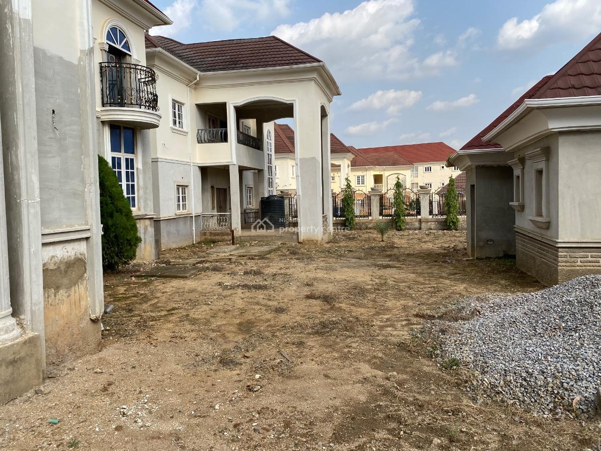 Brand New Five Bedrooms Semi Detached Duplex with 2brms Bq, Katampe (main), Katampe, Abuja, Semi-detached Duplex for Sale