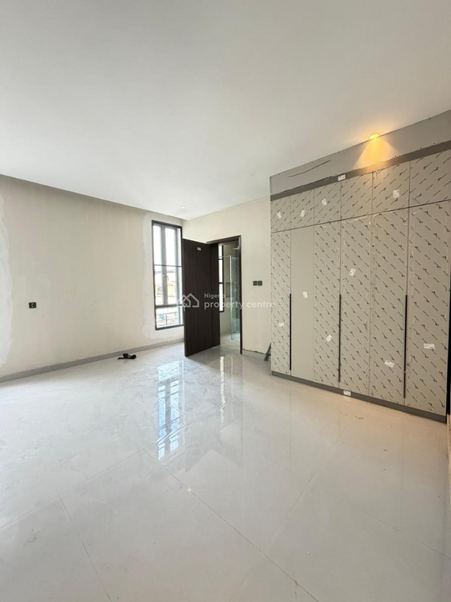 Spacious 2 Bedroom Apartment with Elevator Suitable for Investment, Lekki Phase One, Lekki, Lagos, Block of Flats for Sale