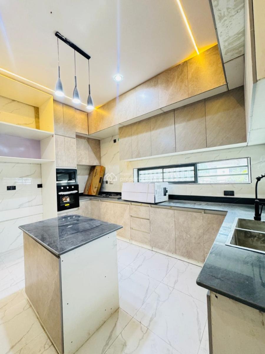 Luxury 6 Bedroom Fully Detached House with Bq, Ologolo, Lekki, Lagos, House for Sale