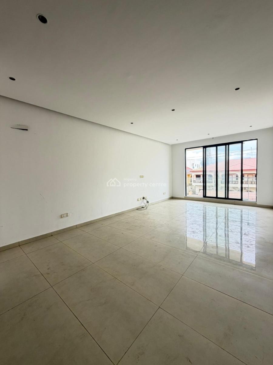 Well Built 3 Bedroom Apartment with Bq and Elevator, Lekki Phase One, Lekki, Lagos, Block of Flats for Sale
