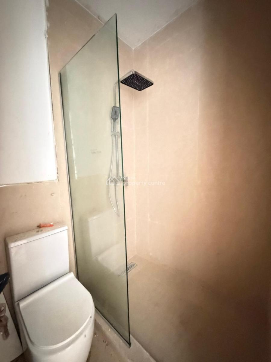 Well Built 3 Bedroom Apartment with Bq and Elevator, Lekki Phase One, Lekki, Lagos, Block of Flats for Sale