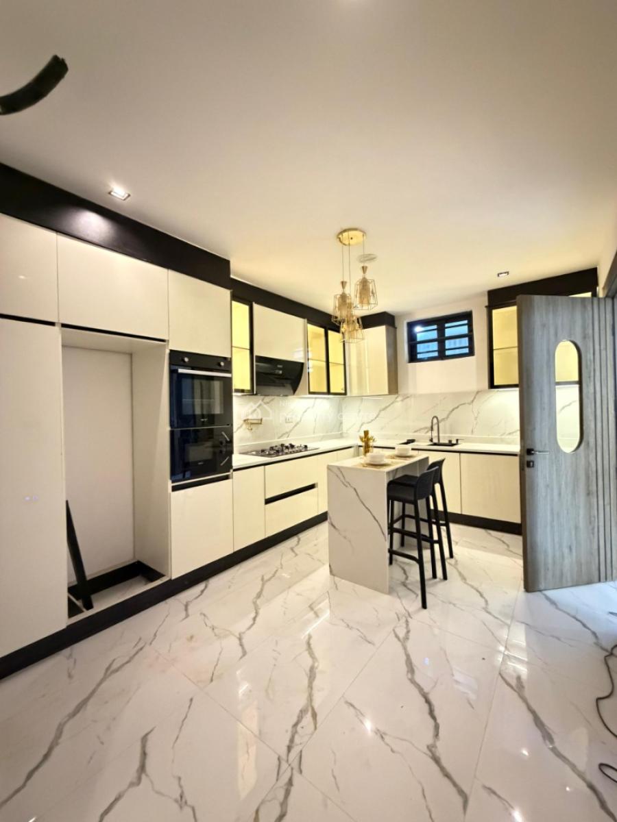 Standard 2 Bedroom Apartment with Gym, Swimming Pool and Elevator, Lekki Phase One, Lekki, Lagos, Block of Flats for Sale