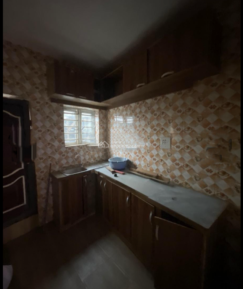 Decent & Spacious 3 Bedroom Apartment, Gbagada, Lagos, Flat / Apartment for Rent