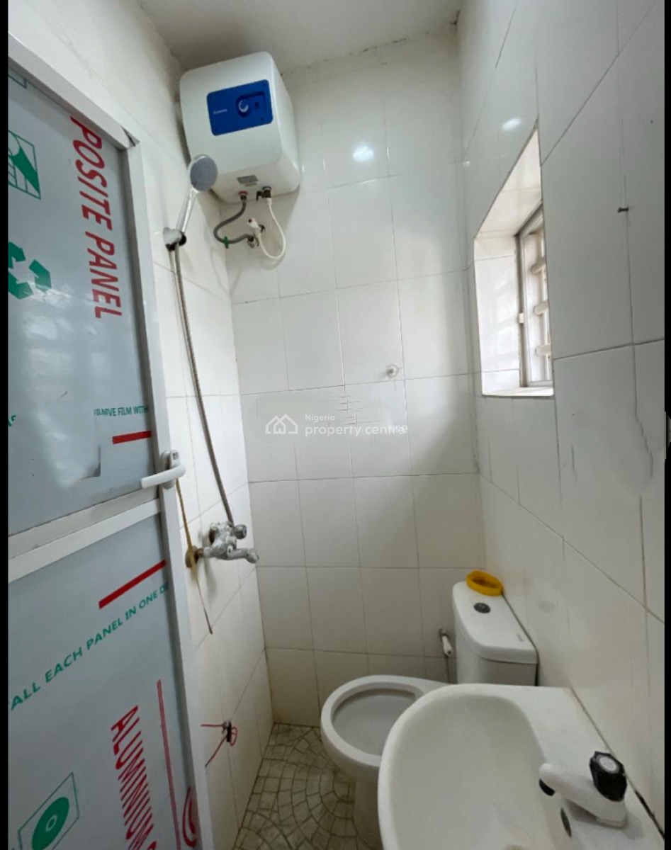 Decent & Spacious 3 Bedroom Apartment, Gbagada, Lagos, Flat / Apartment for Rent