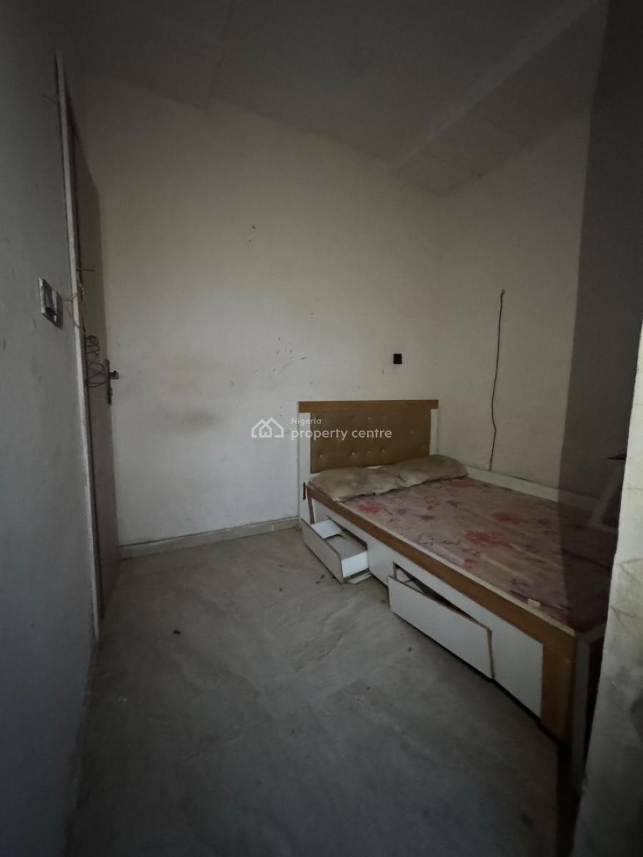 Spacious Boys Quarter Available for 700k Orchid, Orchid Road, Lekki, Lagos, Self Contain (single Rooms) for Rent