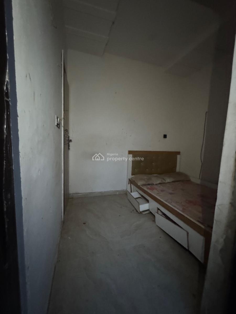 Spacious Boys Quarter Available for 700k Orchid, Orchid Road, Lekki, Lagos, Self Contain (single Rooms) for Rent