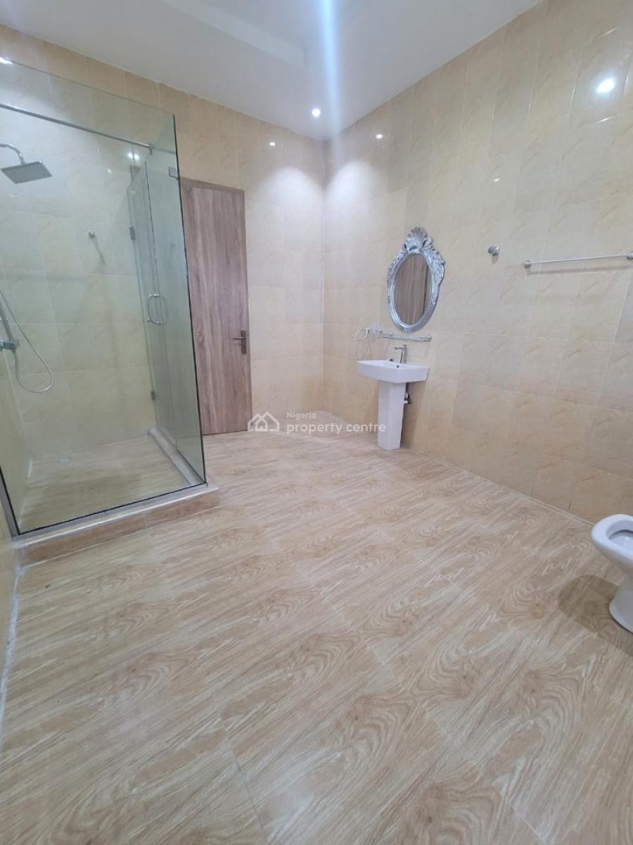 Brand New Luxury Spacious 5 Bedroom Penthouse Apartment with Bq, Lekki Phase 1, Lekki, Lagos, Flat / Apartment for Rent