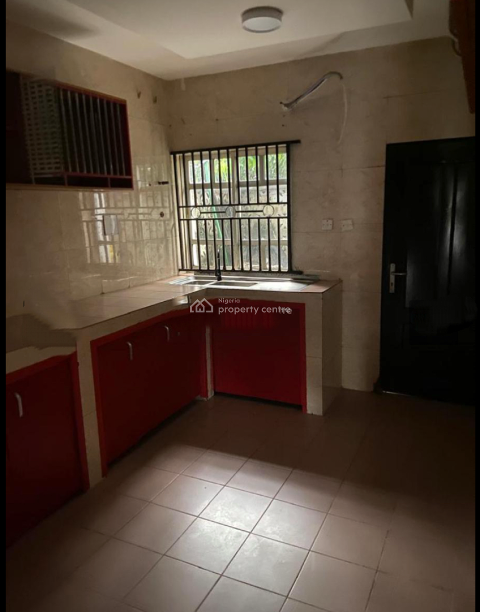 Decent & Spacious 3 Bedroom Ground Floor Apartment in Gbagada, Gbagada, Gbagada, Lagos, Flat / Apartment for Rent