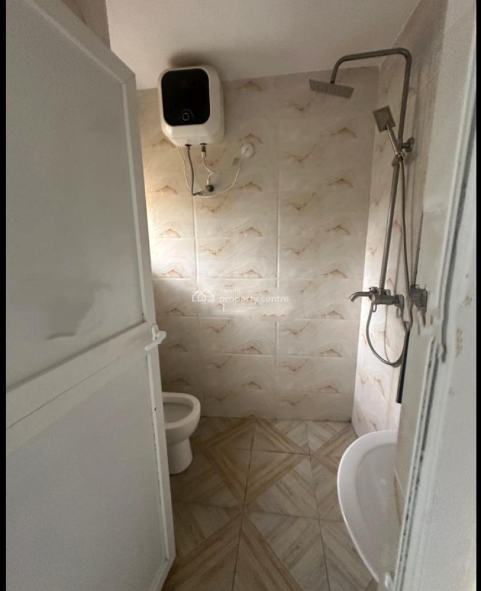 Decent & Spacious 3 Bedroom Ground Floor Apartment in Gbagada, Gbagada, Gbagada, Lagos, Flat / Apartment for Rent