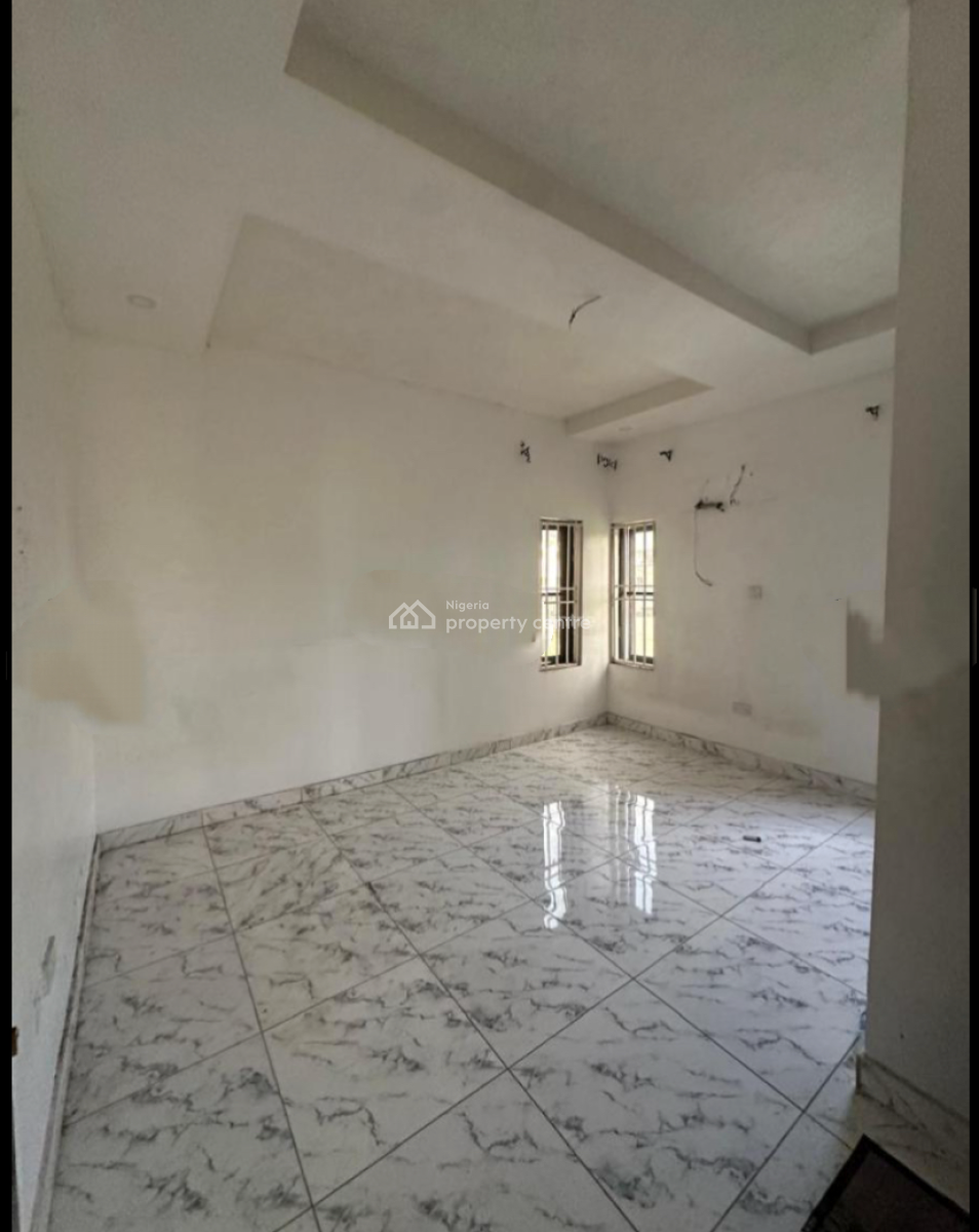 Relatively New 3 Bedrooms Apartment, Gbagada, Lagos, Flat / Apartment for Rent