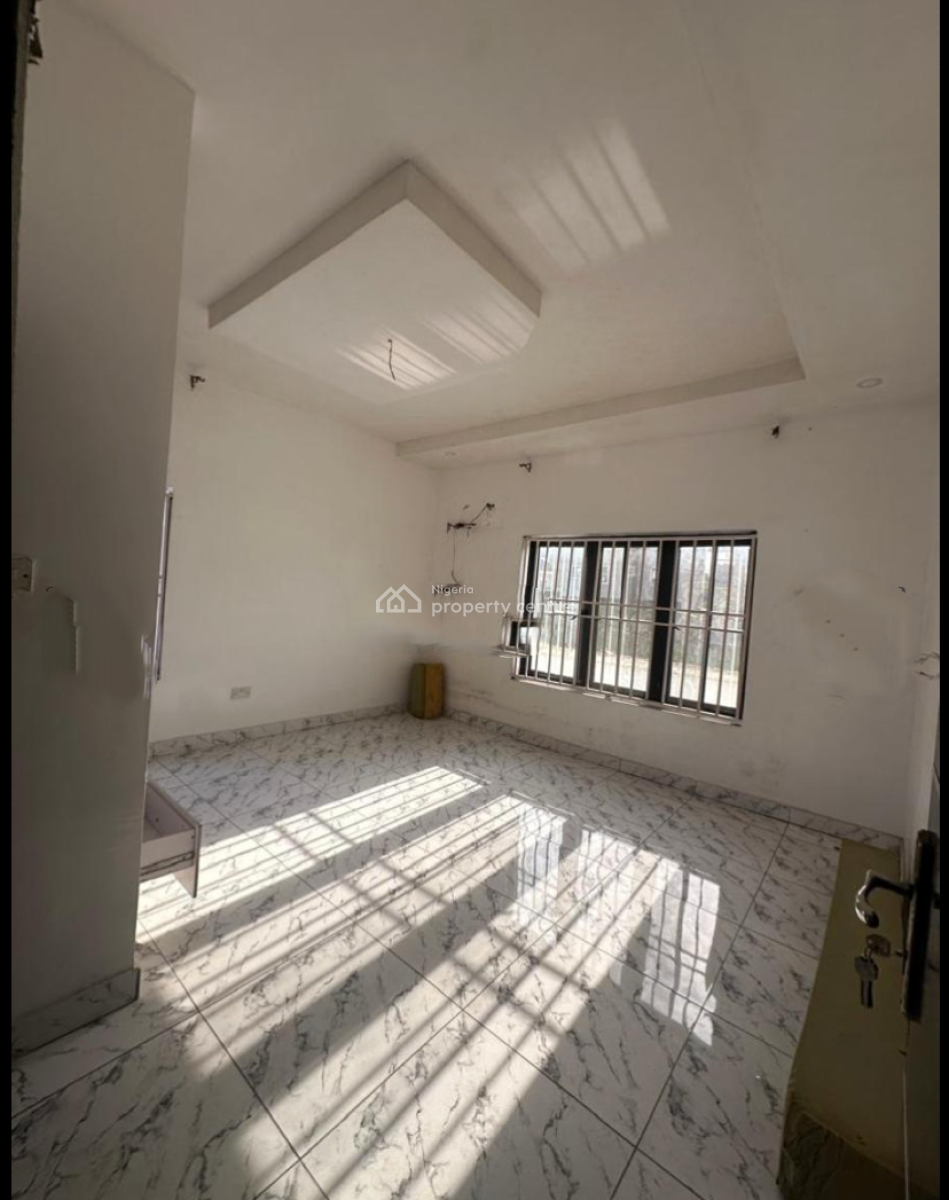 Relatively New 3 Bedrooms Apartment, Gbagada, Lagos, Flat / Apartment for Rent