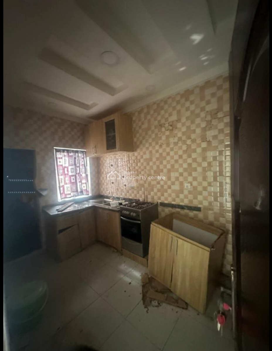 Decent & Spacious 3 Bedroom Apartment in Gbagada, Gbagada, Gbagada, Lagos, Flat / Apartment for Rent