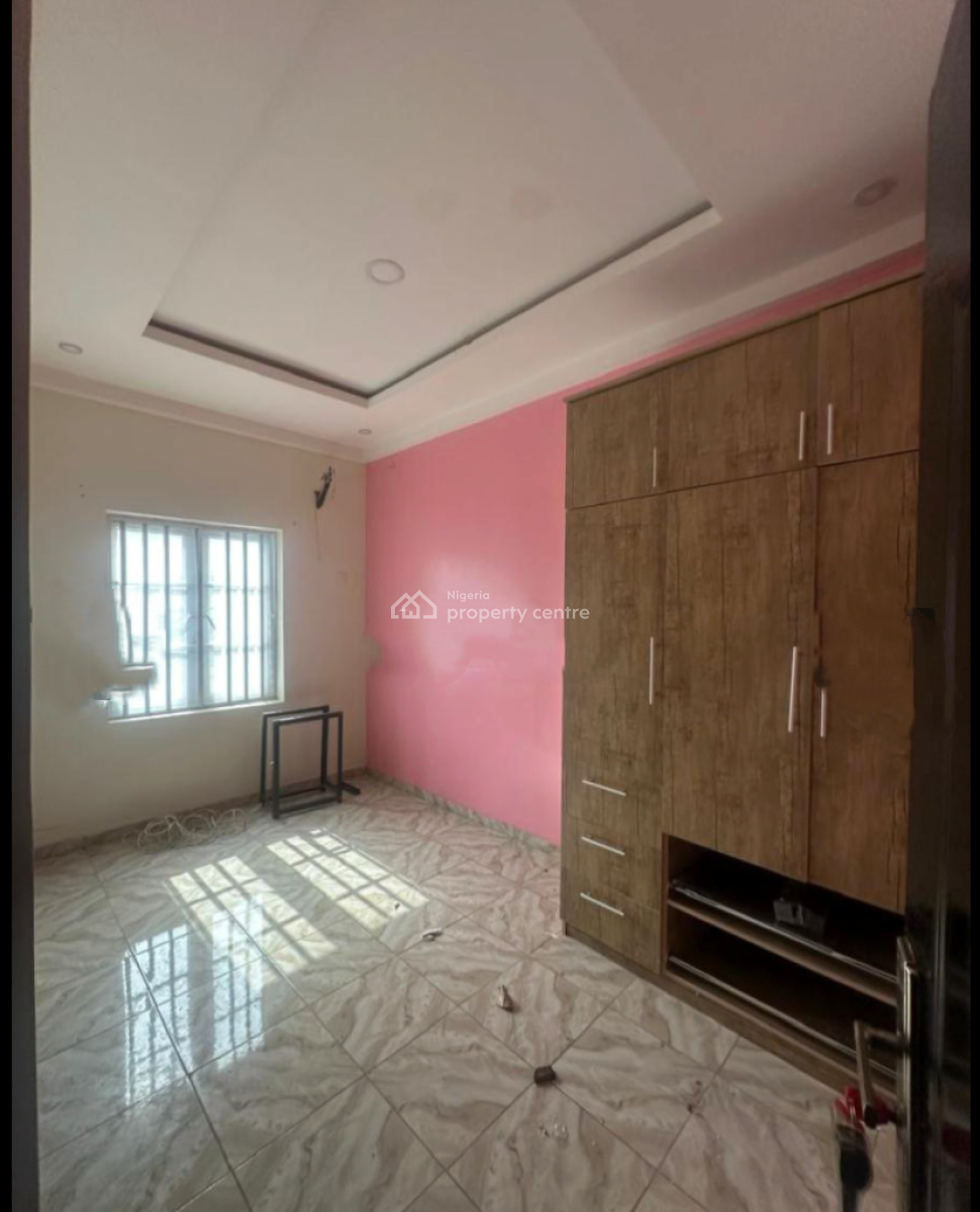 Decent & Spacious 3 Bedroom Apartment in Gbagada, Gbagada, Gbagada, Lagos, Flat / Apartment for Rent