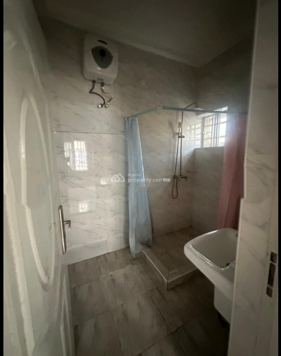 Decent & Spacious 3 Bedroom Apartment in Gbagada, Gbagada, Gbagada, Lagos, Flat / Apartment for Rent