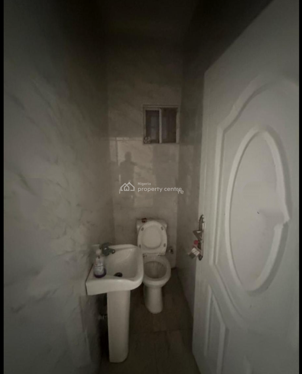 Decent & Spacious 3 Bedroom Apartment in Gbagada, Gbagada, Gbagada, Lagos, Flat / Apartment for Rent