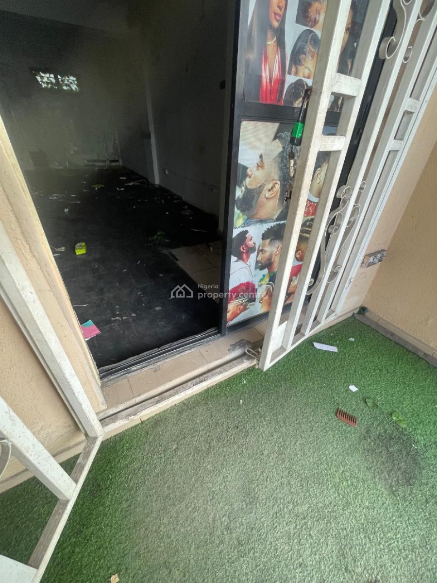 Massive Shop Outlet Facing The Road with Ample Car Parking Space, Ajah, Lagos, Shop for Rent