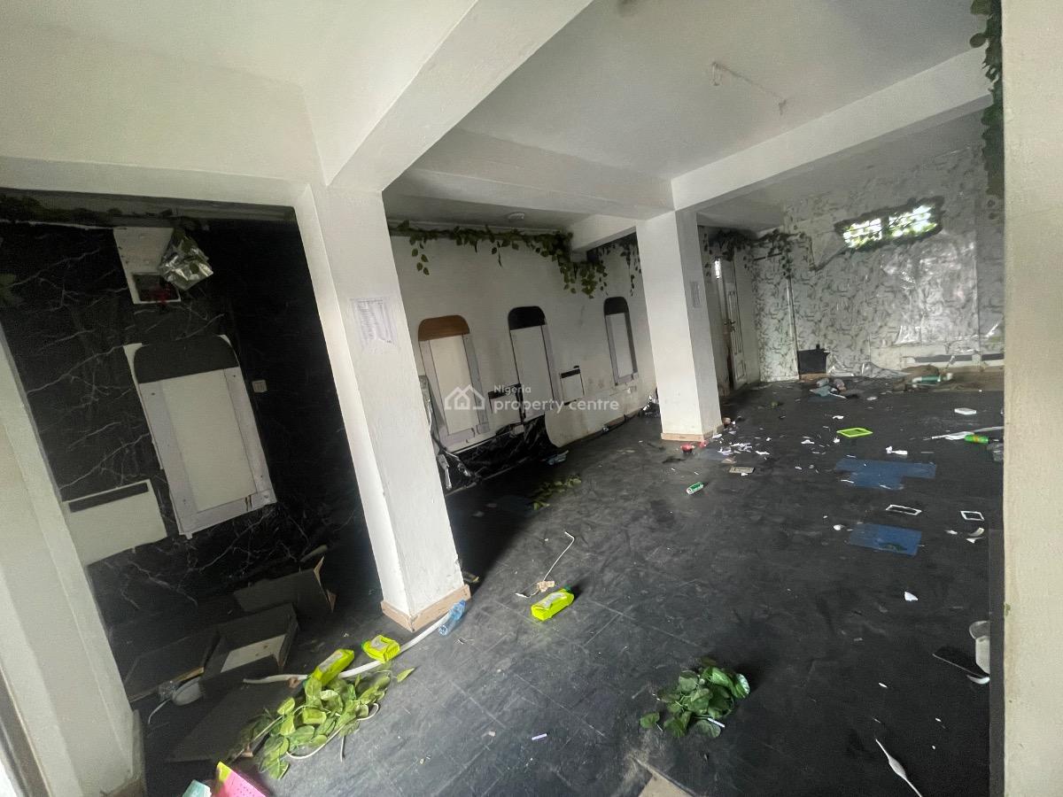 Massive Shop Outlet Facing The Road with Ample Car Parking Space, Ajah, Lagos, Shop for Rent