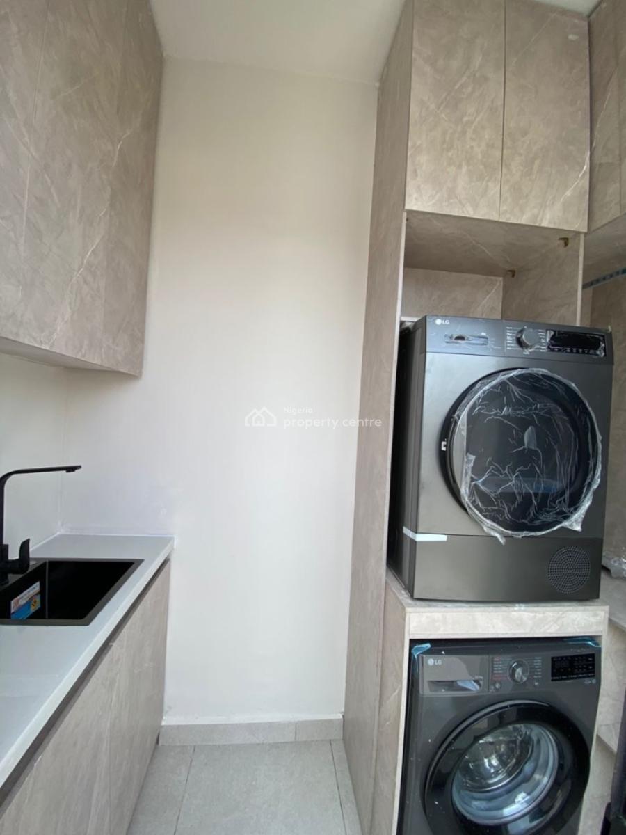 a Tastefully Finished 2 Bedroom Penthouse- Bq -, Lekki Phase 1, Lekki, Lagos, House for Sale