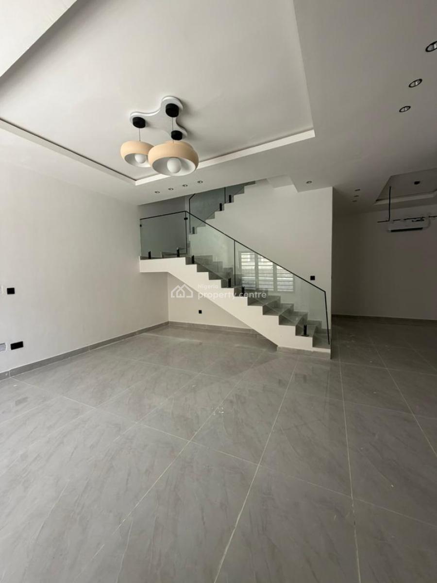 Standard 3 Bedroom Maisonette with Swimming Pool and Bq  in an Estate, Lekki Phase 1, Lekki, Lagos, Flat / Apartment for Sale