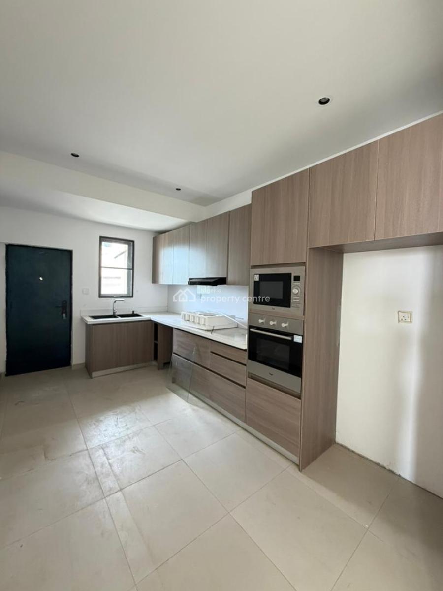 Well Built 3 Bedroom Apartment + Bq & Elevator Suitable for Investment, Lekki Phase 1, Lekki, Lagos, Flat / Apartment for Sale