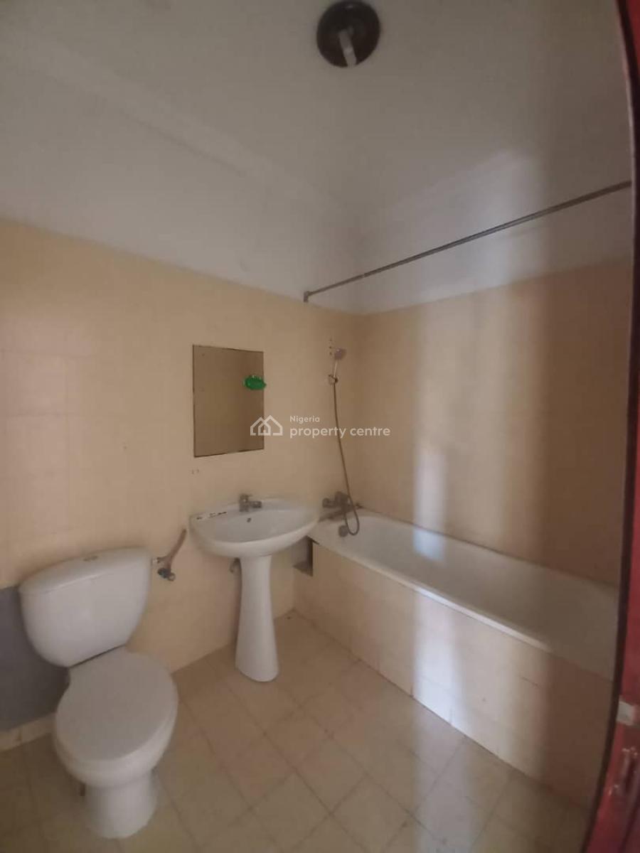 Water Front Fully Serviced 4 Bedroom Townhouse, Lekki Phase 1, Lekki, Lagos, Flat / Apartment for Rent