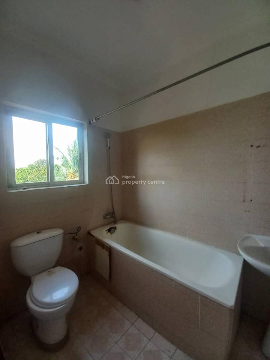 Water Front Fully Serviced 4 Bedroom Townhouse, Lekki Phase 1, Lekki, Lagos, Flat / Apartment for Rent