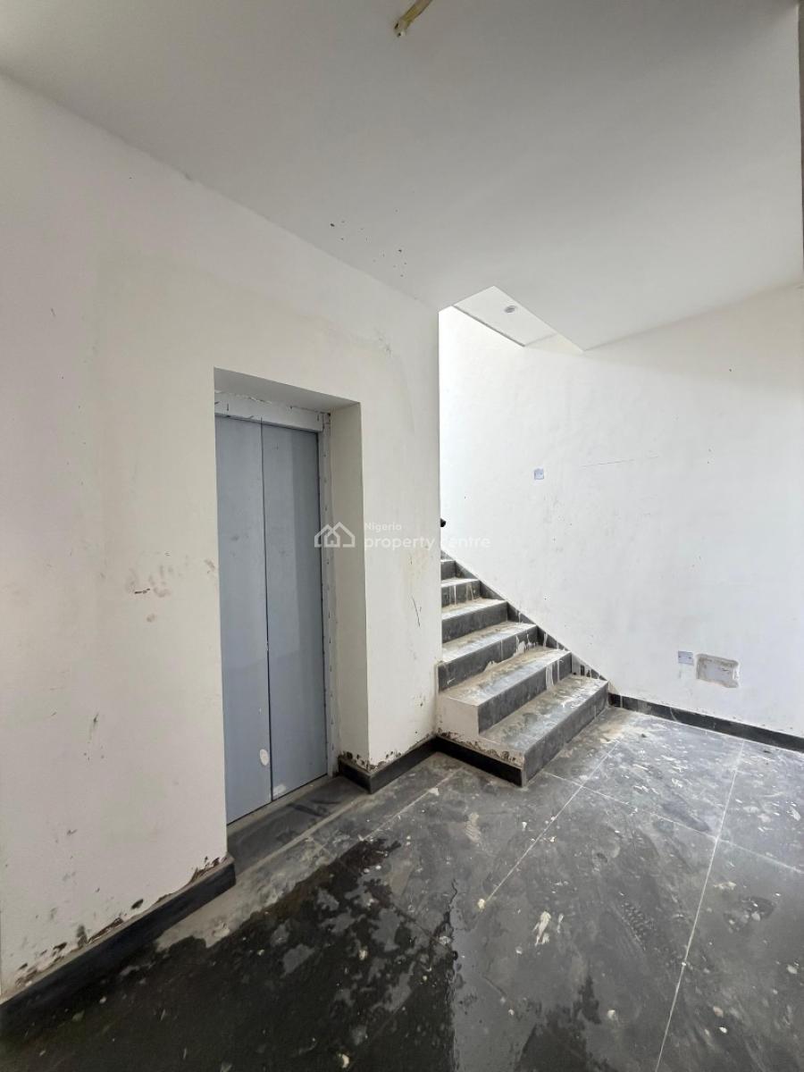 Luxury 2 Bedrooms Apartment with an Elevator, Lekki Phase 1, Lekki, Lagos, Flat / Apartment for Sale