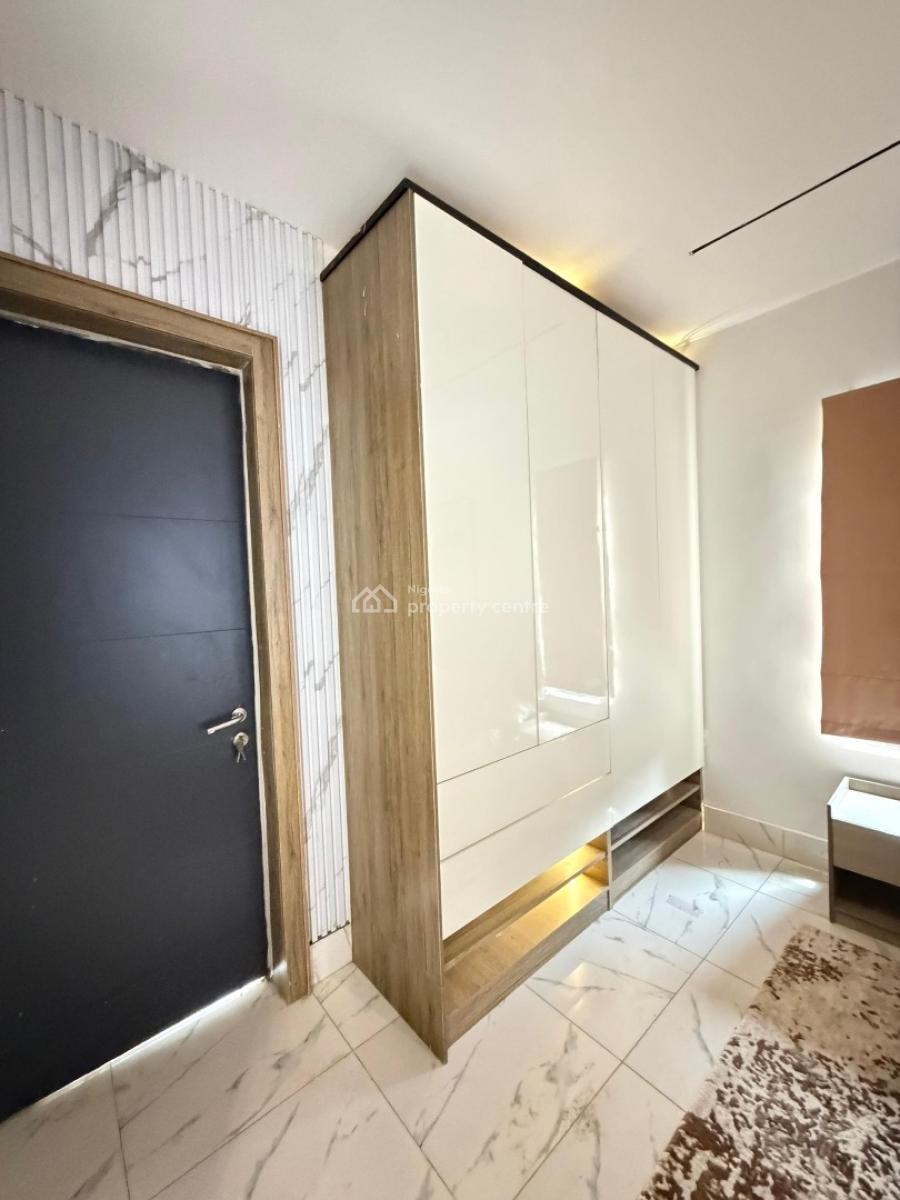 Standard 2 Bedroom Apartment with Gym, Swimming Pool and Elevator, Lekki Phase 1, Lekki, Lagos, Flat / Apartment for Sale