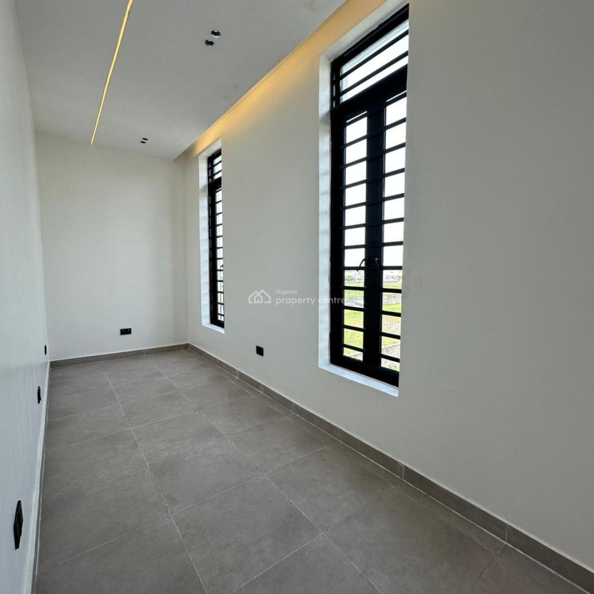 Luxurious 5 Bedrooms Semi Detached Duplex with Bq, Lekki Phase 1, Lekki, Lagos, Semi-detached Duplex for Sale