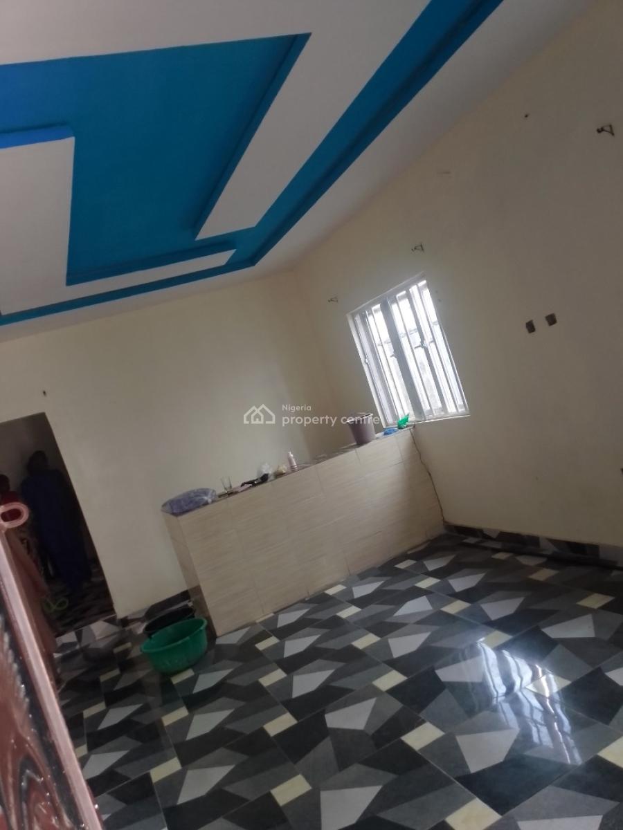 Luxury Bungalow, Igbogbo Estate, Igbogbo, Ikorodu, Lagos, Block of Flats for Sale