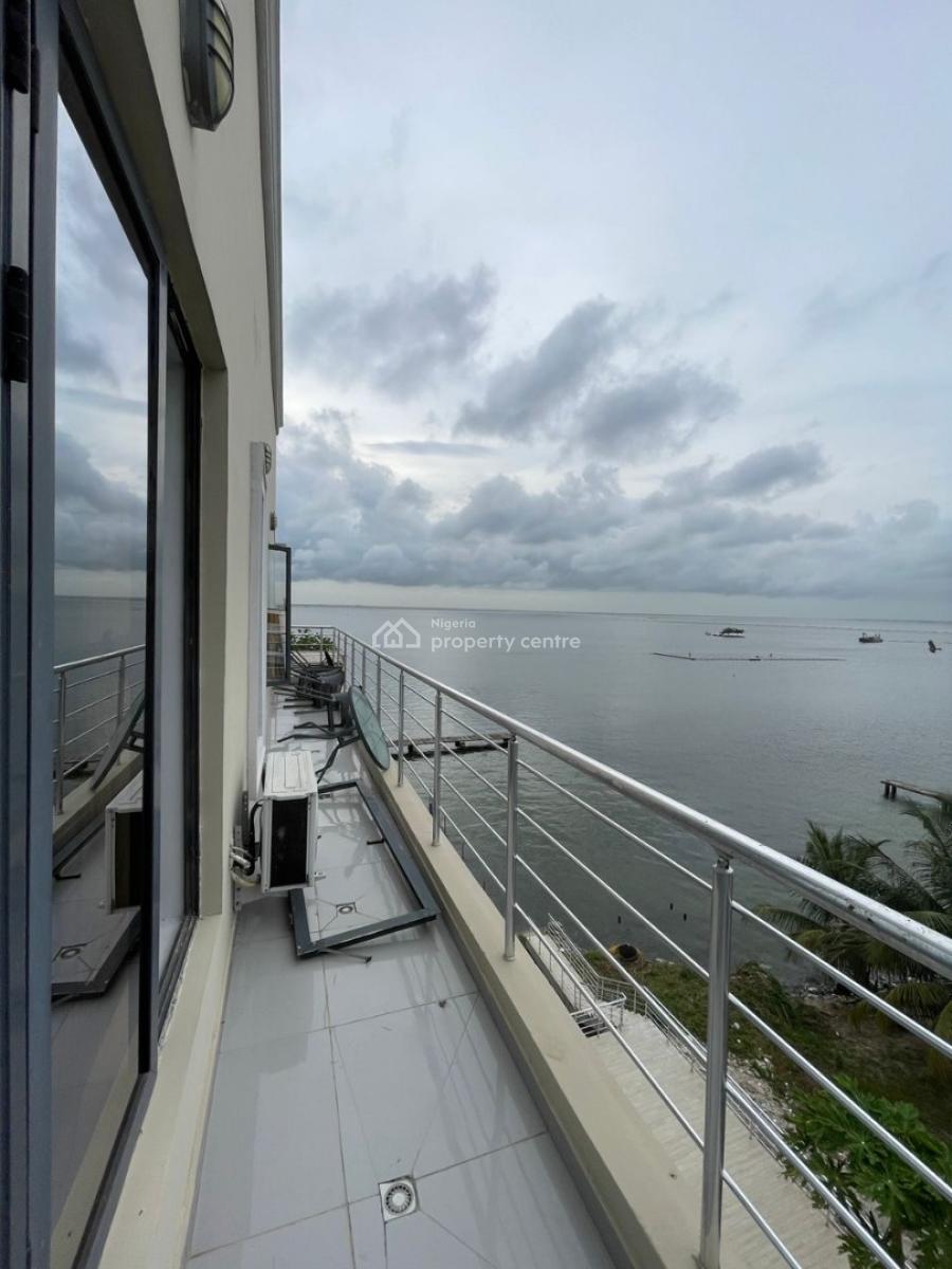 Super Luxurious Water Front 3bedroom Penthouse in a Secure Area,, Lekki Phase 1, Lekki, Lagos, Flat / Apartment for Rent