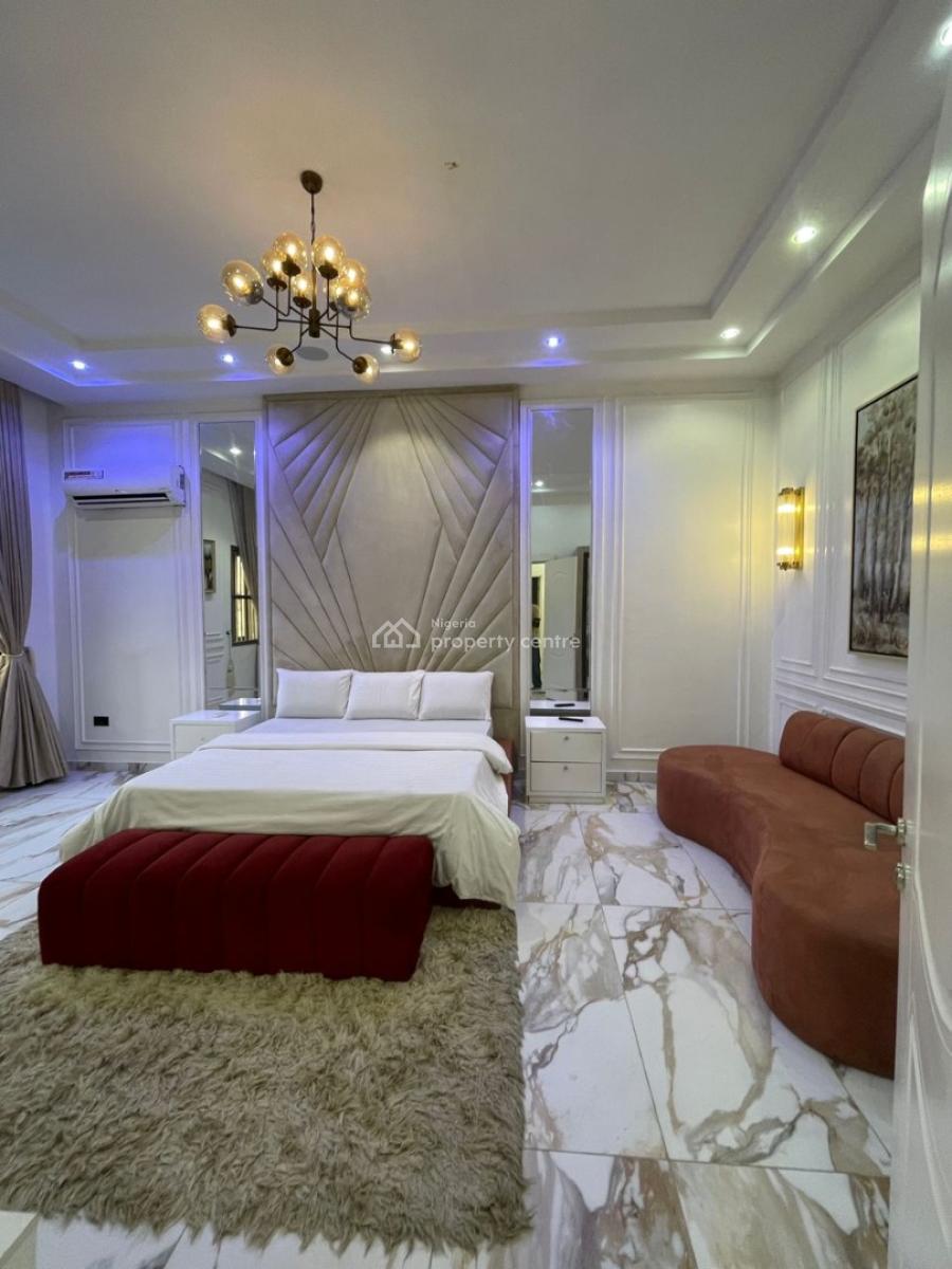 Super Luxurious Water Front 3bedroom Penthouse in a Secure Area,, Lekki Phase 1, Lekki, Lagos, Flat / Apartment for Rent