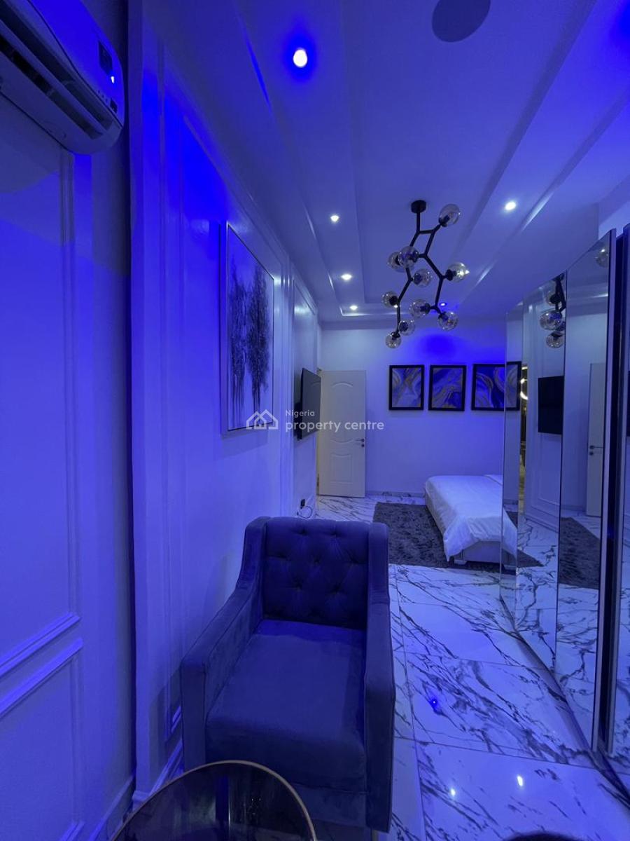 Super Luxurious Water Front 3bedroom Penthouse in a Secure Area,, Lekki Phase 1, Lekki, Lagos, Flat / Apartment for Rent