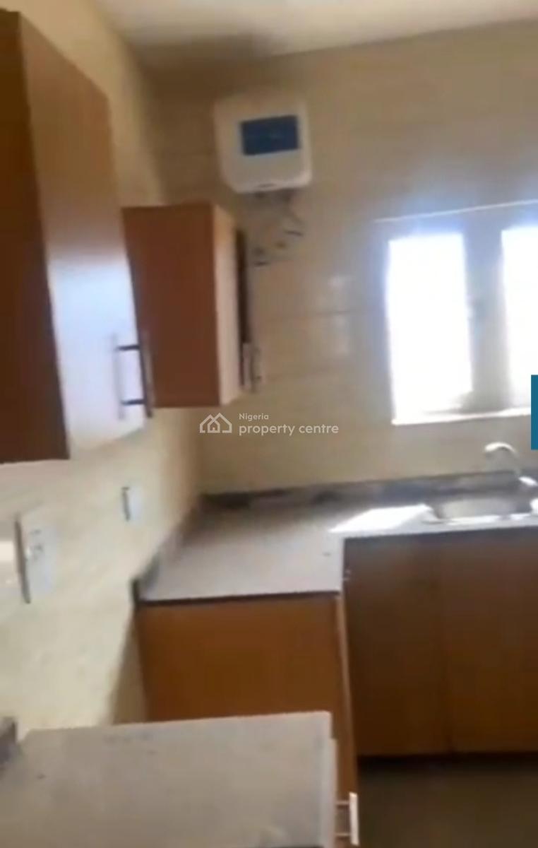 2 Bedroom Flat, Main, Wuye, Abuja, Flat / Apartment for Rent