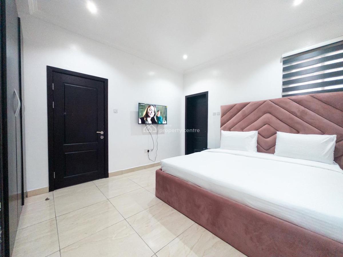 Fully Furnished 3 Bedroom Apartment with Luxury Amenities, 3 Bedroom Shortlet Apartments with Luxury Features Avail From Today, Lekki Phase 1, Lekki, Lagos, Flat / Apartment Short Let