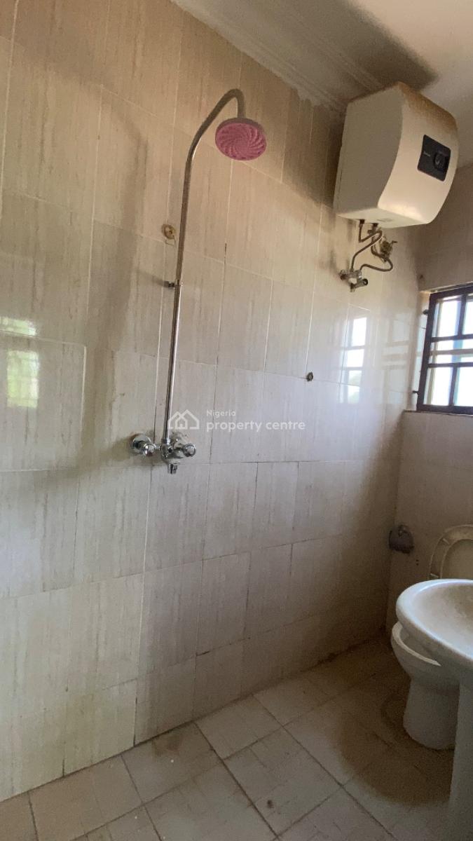 Neatly Renovated 2 Bedroom Flat, Dawaki, Gwarinpa, Abuja, Flat / Apartment for Rent