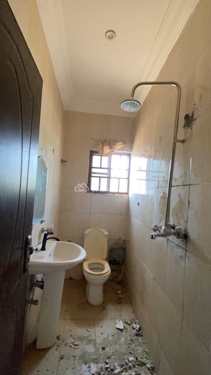 Neatly Renovated 2 Bedroom Flat, Dawaki, Gwarinpa, Abuja, Flat / Apartment for Rent