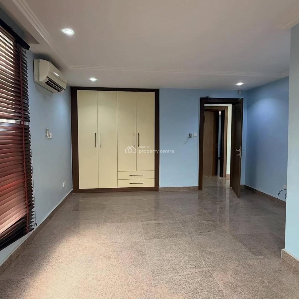 3 Bedroom Apartment, Brains and Hammers Estate Garki, Garki, Abuja, Flat / Apartment for Sale