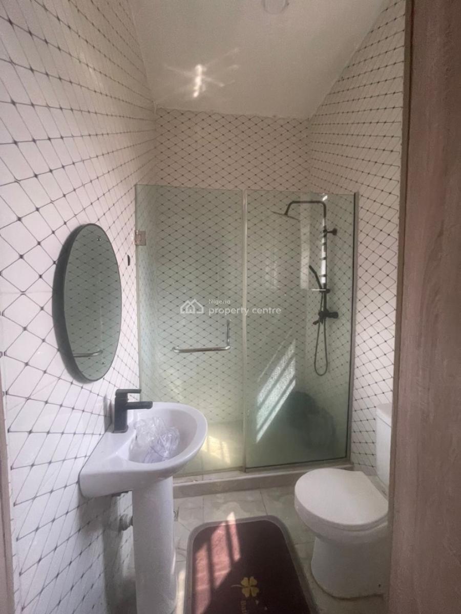 Spacious Room in a 4 Bedroom, Orchid, Lekki, Lagos, House for Rent