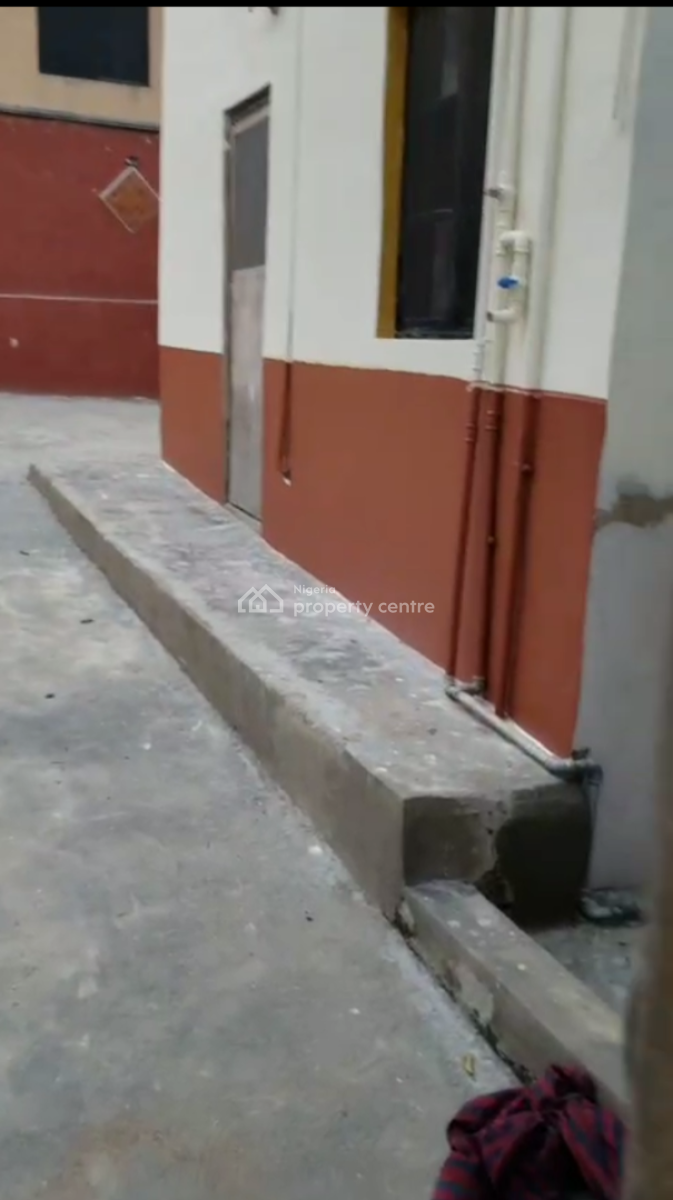 a Lovely Roomself, Alagbole Akute Area, Ojodu Berger, Ojodu, Lagos, Self Contain (single Rooms) for Rent