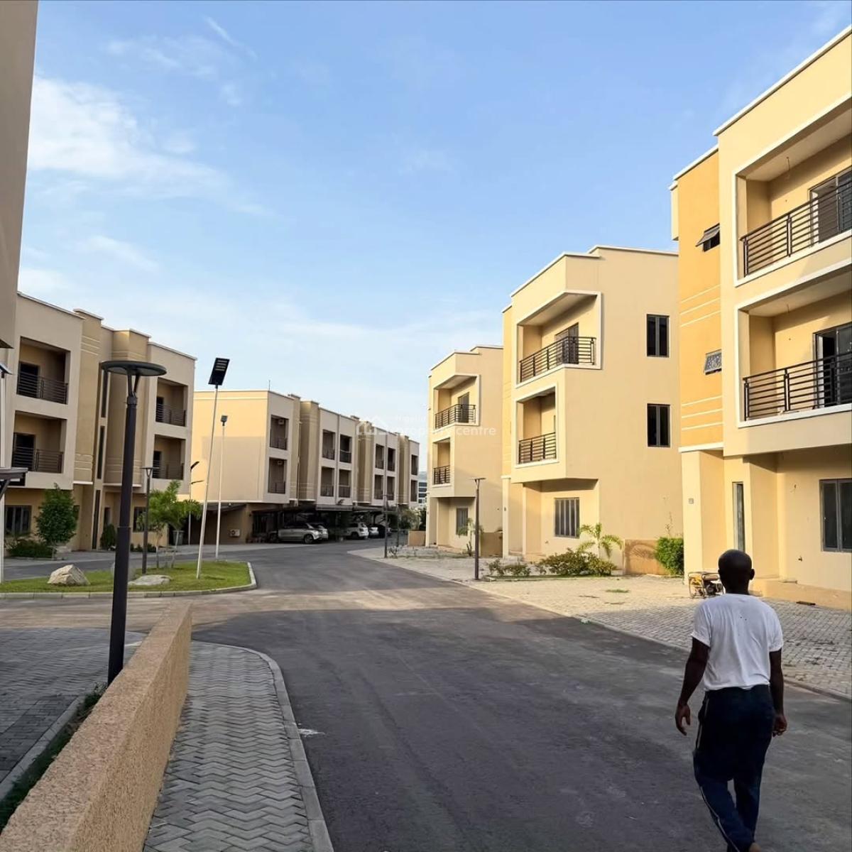 6 Bedrooms Detached Duplex+ Bq, Jahi, Jahi, Abuja, Detached Duplex for Sale
