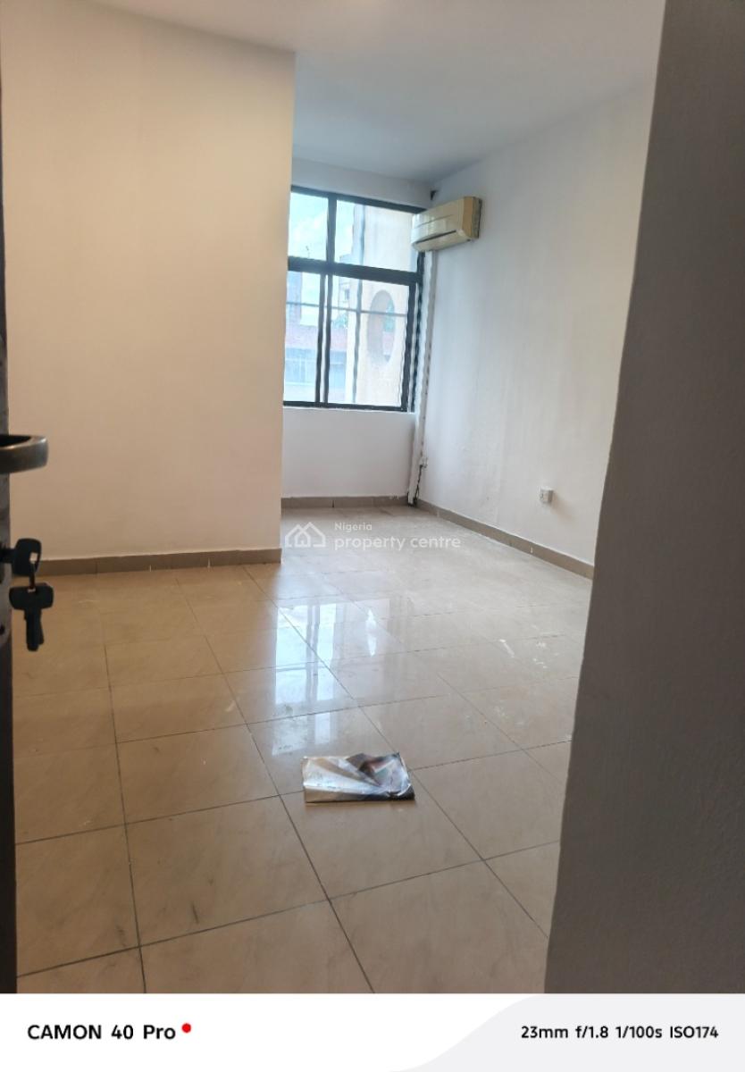 3 Bedroom Apartment, Adeoladeku Street, Victoria Island (vi), Lagos, Flat / Apartment for Rent