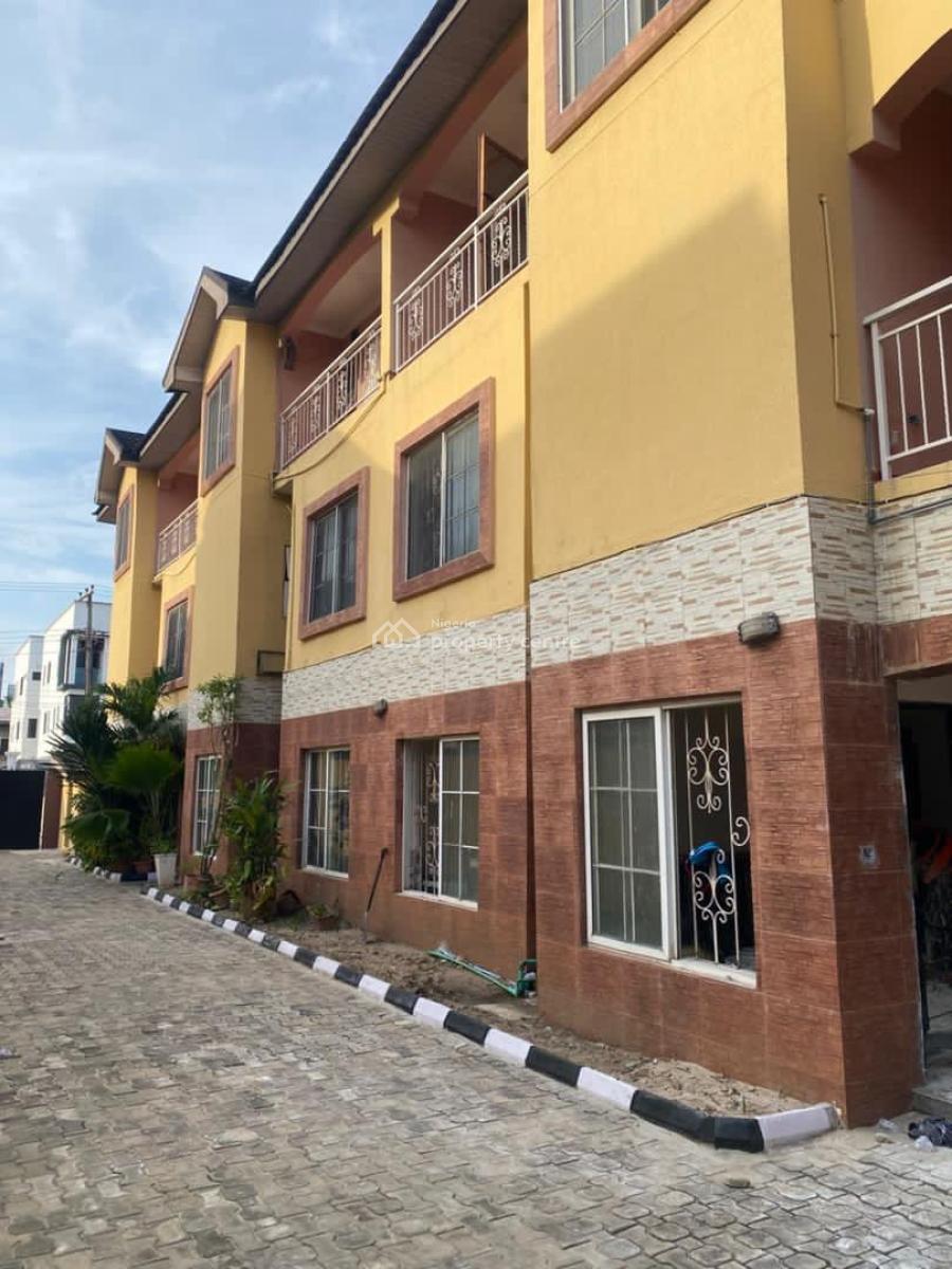 Tastefully Built Four Bedroom Terrace, Lekki Phase 1, Lekki, Lagos, Terraced Duplex for Rent